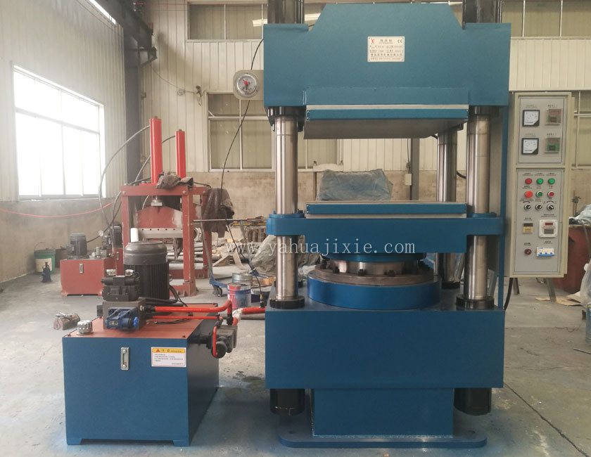 300T 四柱式自動熱壓機(jī)