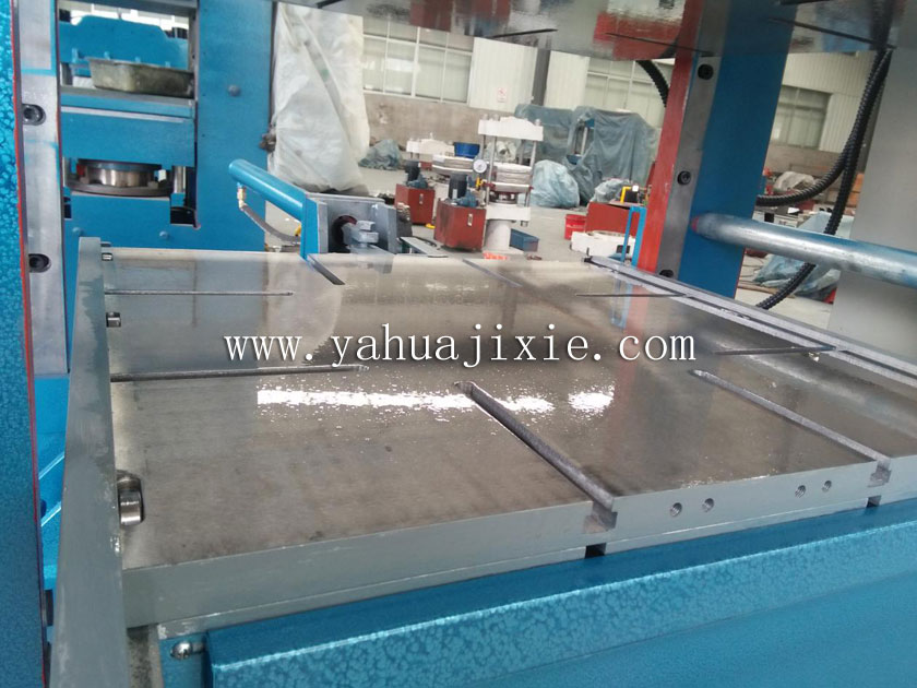 T型槽，方便固定模具