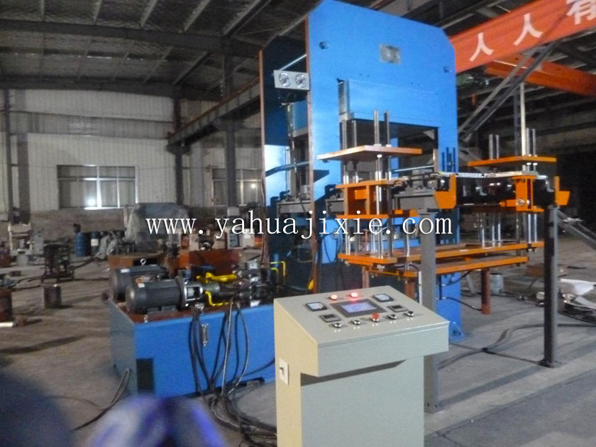 帶自動頂出框式硫化機